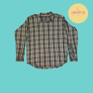 Patagonia Men’s Plaid Button Down Shirt